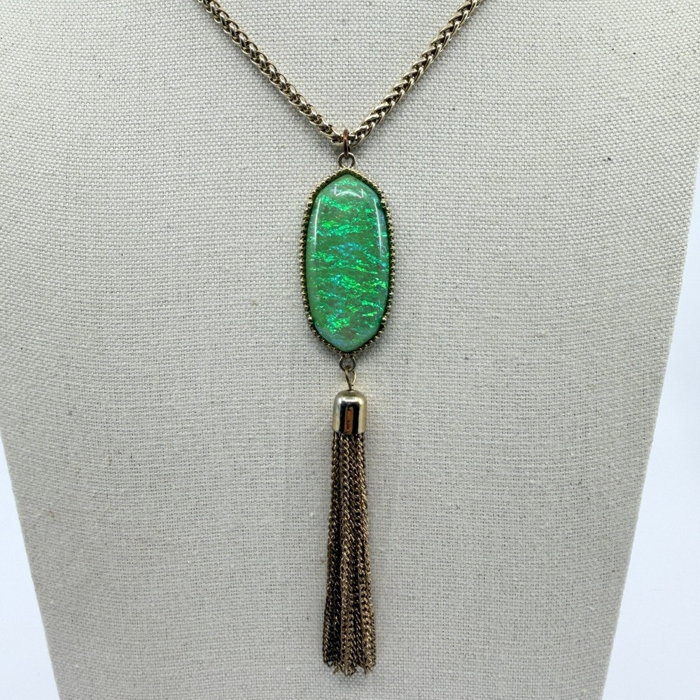 Vintage Faux Green Opal Oval Pendant Long Tassel Antique Gold Tone Necklace Y2K